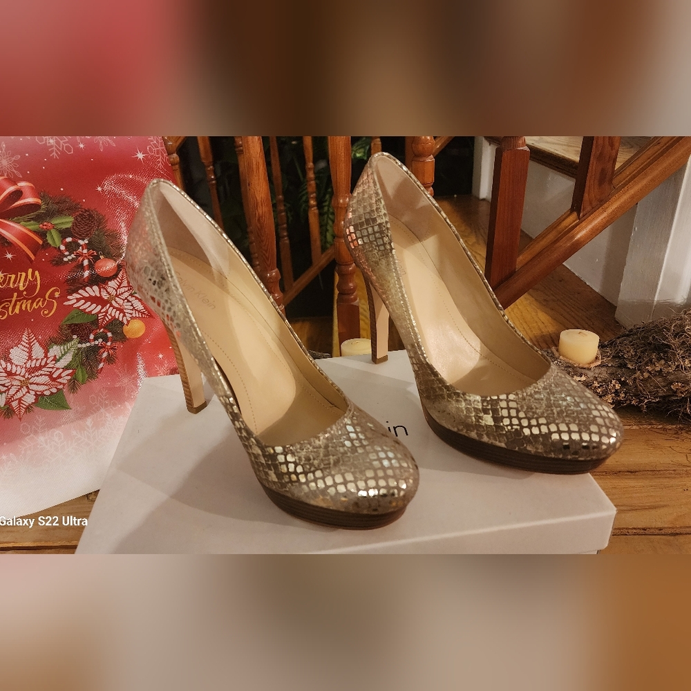 Calvin Klein pumps
